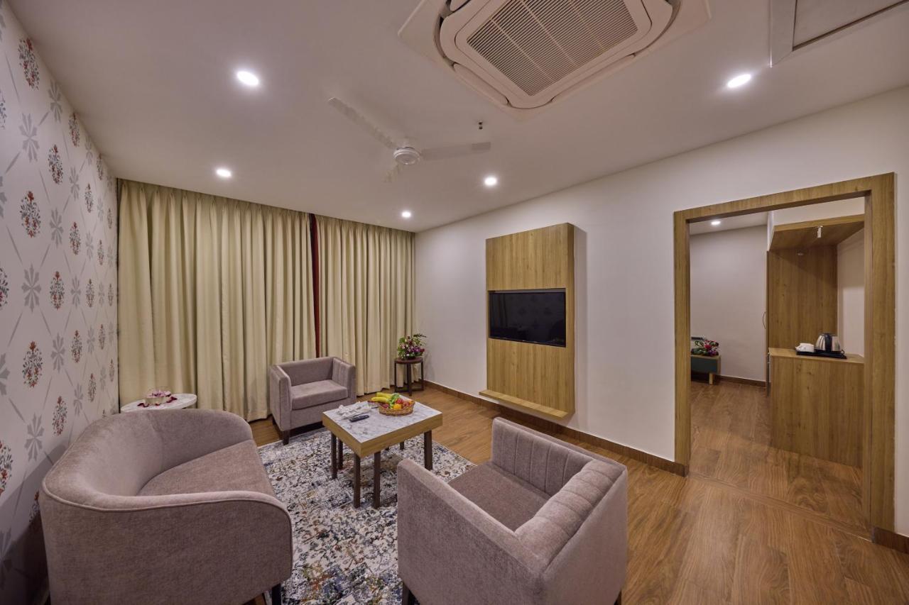 Hotel Golden Tulip Tirupati Extérieur photo